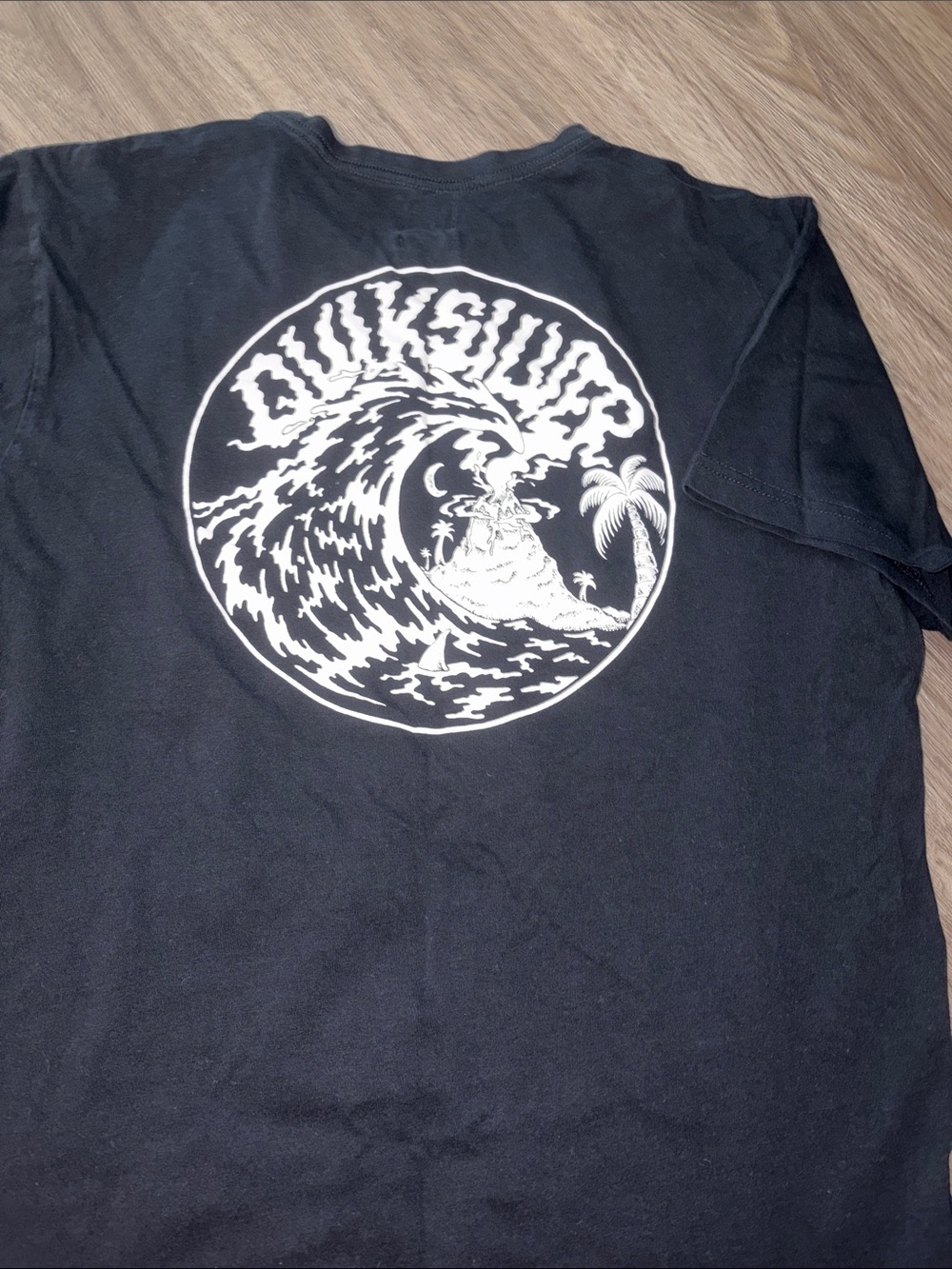 Quiksilver Black Short-Sleeve Tee with White Chest Logo - Picture 4 of 4